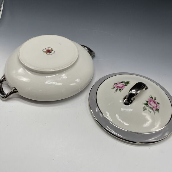 Royal Jackson Casserole Covered Dish Bowl‎ Vogue Ceramic Rose Silver - Picture 3 of 11